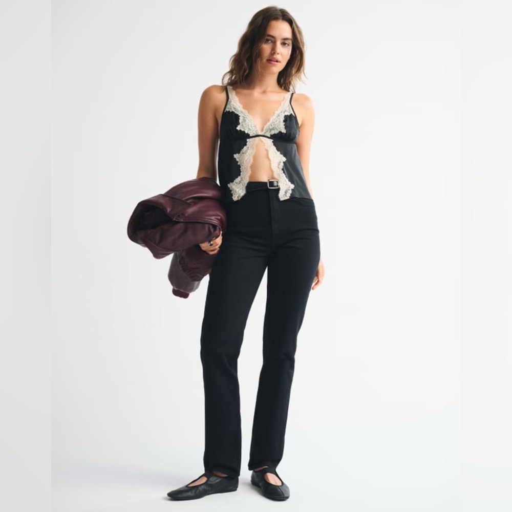 NWT Abercrombie & Fitch Black Ultra High-Rise 90s Straight Jeans